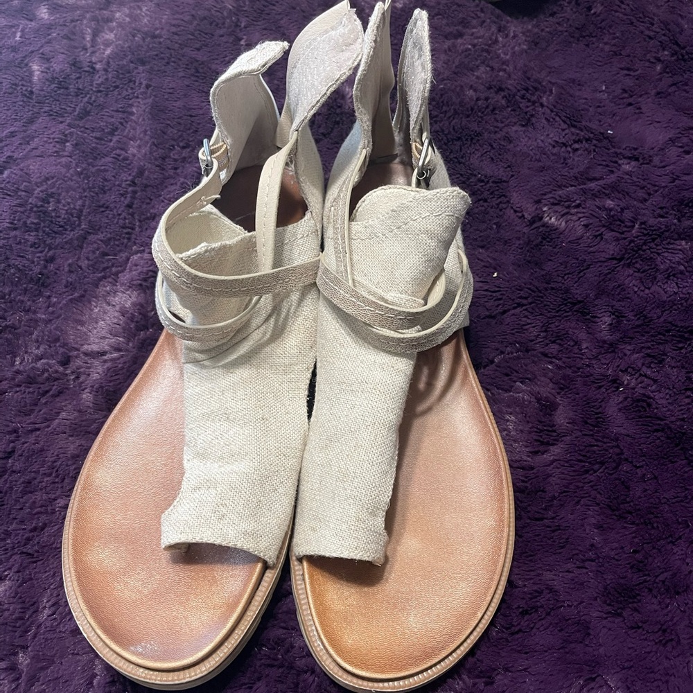 Very G Zip Up Sandals